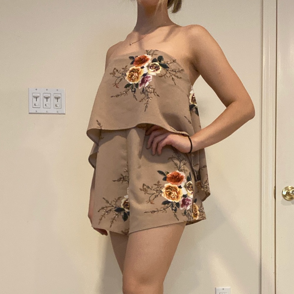 Floral strapless romper